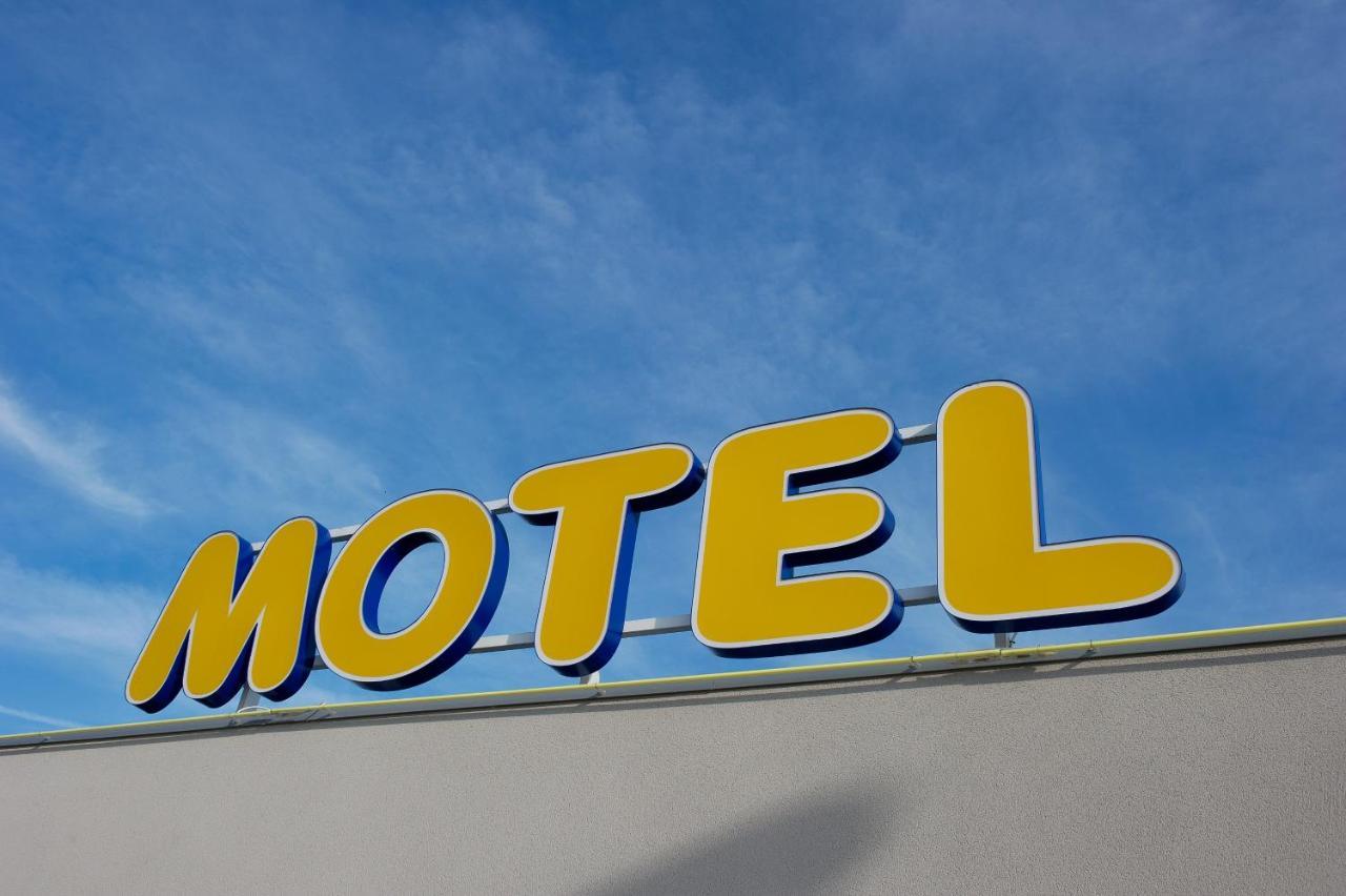 Ace Hotel Travel Athee Sur Cher Buitenkant foto